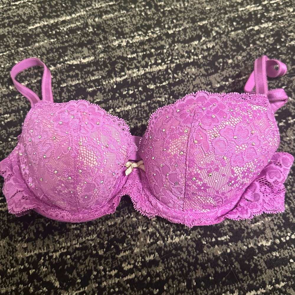 Victoria's Secret Dream Angels Lined Demi Size 32C Purple Floral Lace Rhinestone